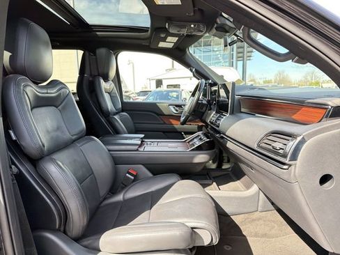 Used 2024 Lincoln Navigator Reserve AWD/4WD image 28