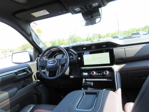 Used 2022 GMC Sierra 1500 AT4 w/ AT4 Premium Package AWD/4WD image 29