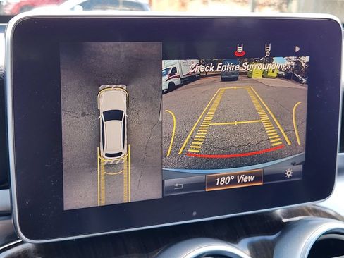 Used 2017 Mercedes-Benz GLC 300 4MATIC image 23