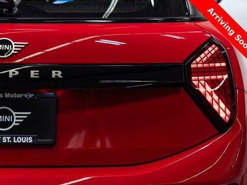 New 2026 MINI Cooper 4-Door Hardtop image 8