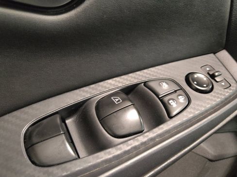 Used 2024 Nissan Sentra SV FWD image 27