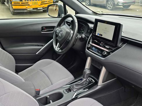 Used 2023 Toyota Corolla Cross AWD Hybrid w/ Moonroof Package image 10
