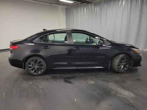 Used 2023 Toyota Corolla SE w/ SE Premium Package image 9