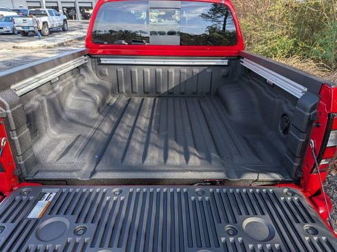 New 2026 Nissan Frontier SV w/ SV Convenience Package AWD/4WD image 32