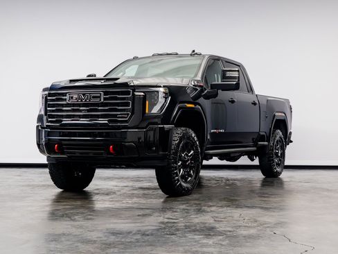 Used 2025 GMC Sierra 2500 AT4 w/ AT4 Premium Plus Package image 7