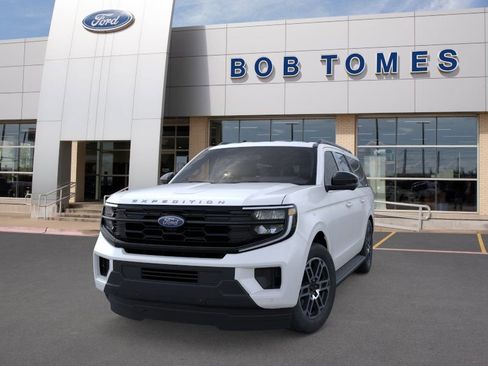 New 2026 Ford Expedition Max Active RWD image 2