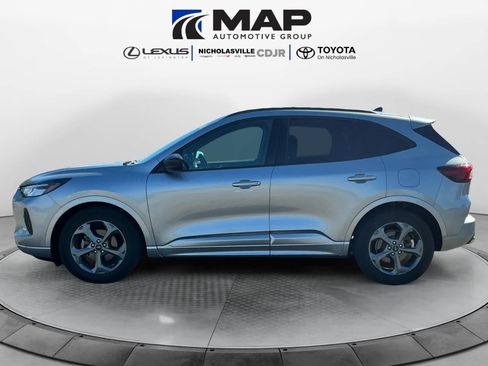 Used 2024 Ford Escape ST-Line FWD image 2