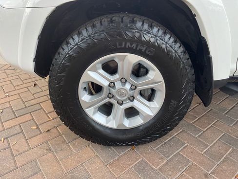 Used 2023 Toyota 4Runner SR5 Premium image 10