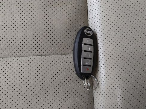 Used 2017 Nissan Murano Platinum image 32