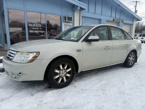 Used 2008 Ford Taurus SEL image 1