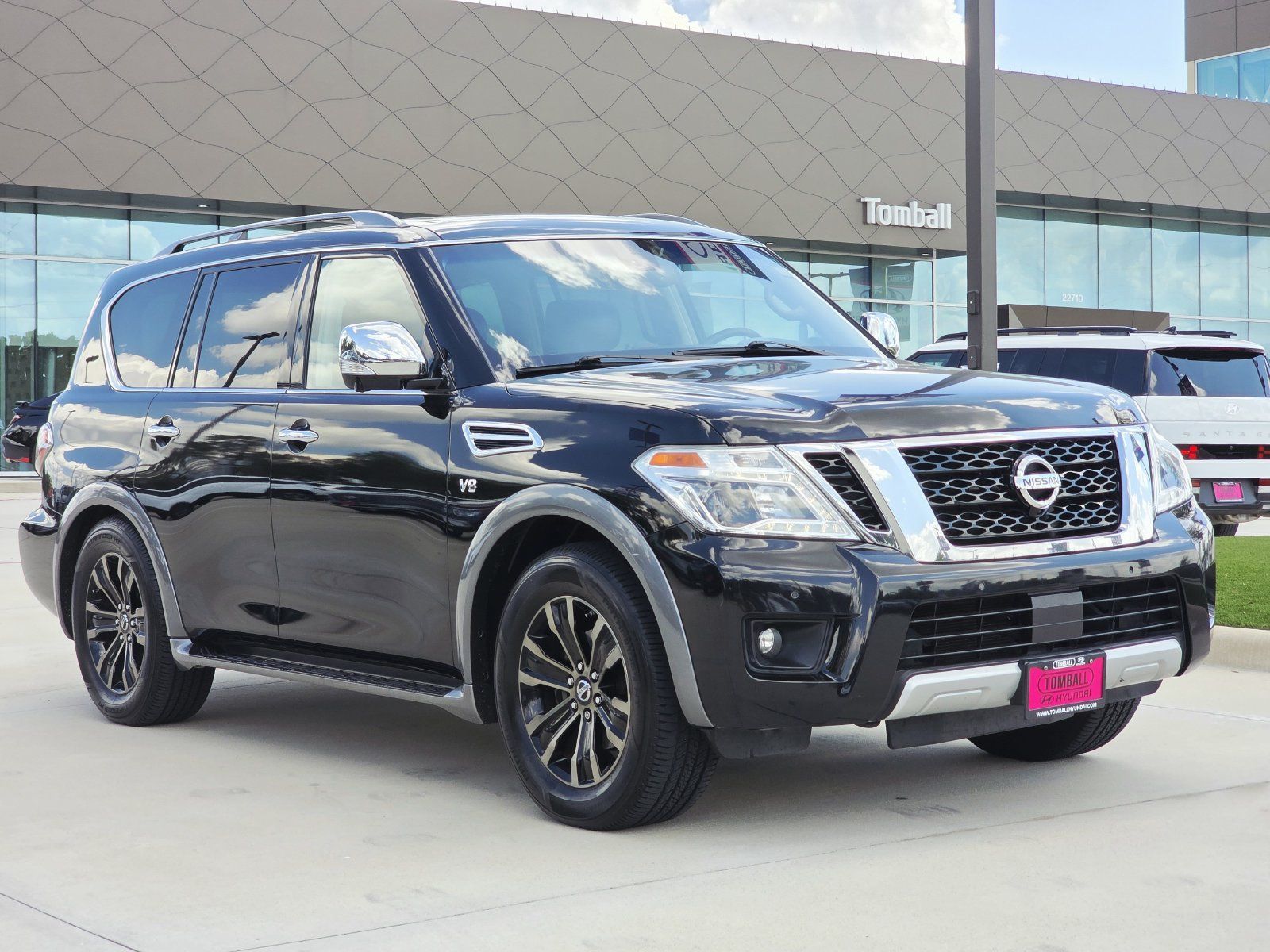 Used 2017 Nissan Armada Platinum RWD image 3