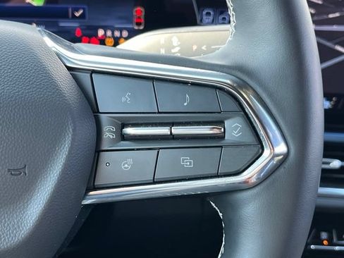 Used 2025 Chevrolet Equinox EV LT w/ Convenience Package FWD image 16
