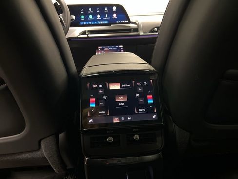 New 2026 Cadillac Vistiq Luxury image 19