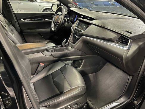 Used 2023 Cadillac XT5 Premium Luxury AWD/4WD image 11