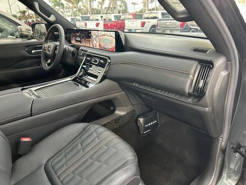 Used 2026 Nissan Armada PRO-4X AWD/4WD image 43