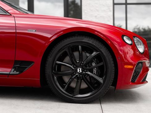 Used 2024 Bentley Continental GT image 25