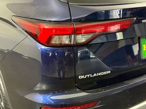 Used 2023 Mitsubishi Outlander SE AWD/4WD image 36