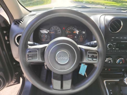 Used 2016 Jeep Patriot Sport w/ Power Value Group FWD image 13