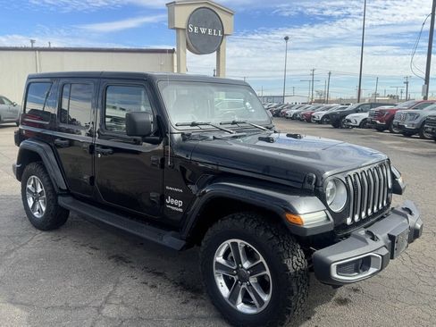 Used 2018 Jeep Wrangler Unlimited Sahara image 1