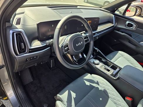 Used 2025 Kia Sorento SX Prestige AWD/4WD image 8