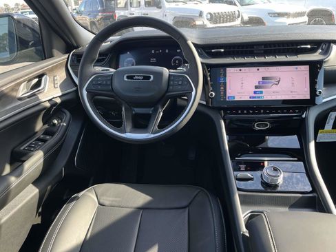 New 2026 Jeep Grand Cherokee Limited Reserve AWD/4WD image 6