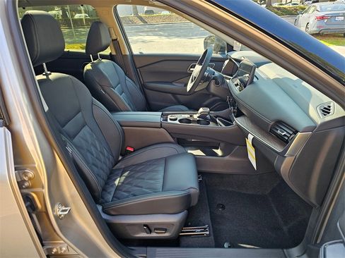 New 2026 Nissan Rogue Platinum w/ Platinum Premium Package image 28