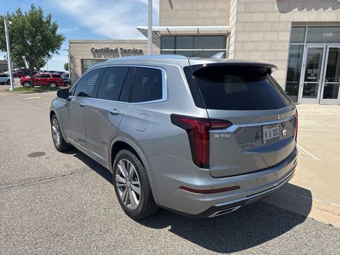 Used 2025 Cadillac XT6 Premium Luxury FWD image 4