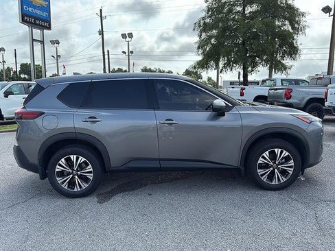Used 2021 Nissan Rogue SV FWD image 4