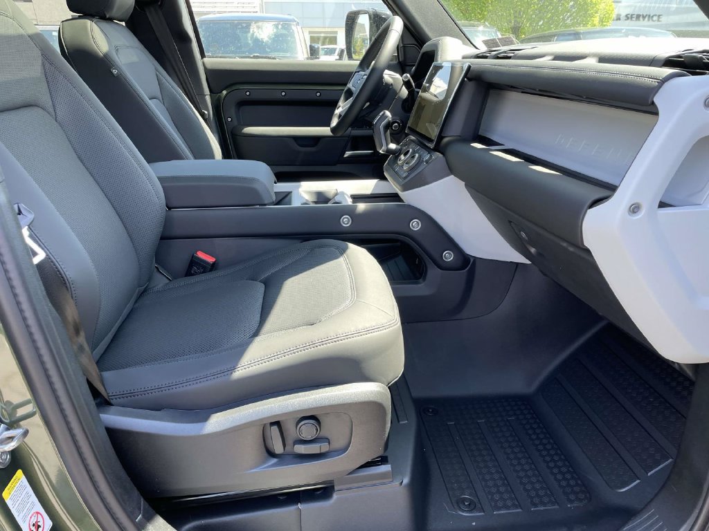 New 2026 Land Rover Defender 110 S AWD/4WD image 20