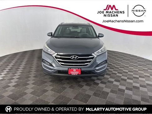 Used 2018 Hyundai Tucson SEL image 2