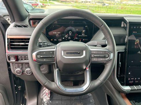 Used 2025 GMC Yukon XL Denali w/ Sun & Power Step Package image 28