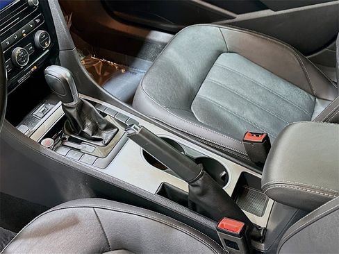 Used 2020 Volkswagen Passat 2.0T SEL image 17