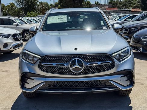 New 2025 Mercedes-Benz GLC 350e 4MATIC image 2