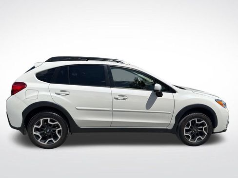 Used 2017 Subaru Crosstrek 2.0i Premium AWD/4WD image 14