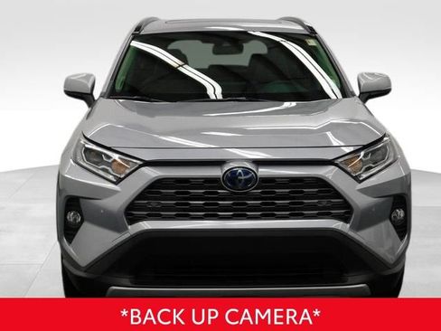 Used 2019 Toyota RAV4 Limited image 3