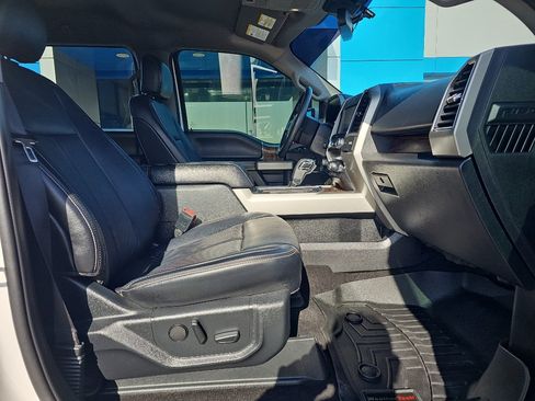 Used 2019 Ford F150 Lariat w/ Trailer Tow Package AWD/4WD image 10