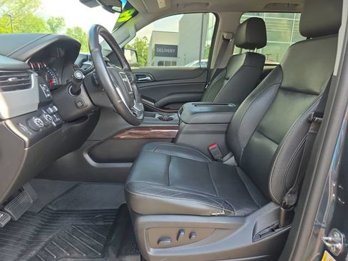 Used 2019 GMC Yukon XL SLT w/ Premium Edition AWD/4WD image 10