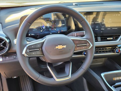 New 2026 Chevrolet Equinox LT image 16