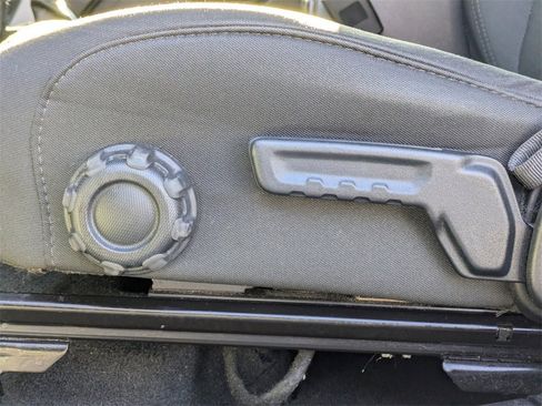 Used 2018 Jeep Wrangler Unlimited Sport S image 22