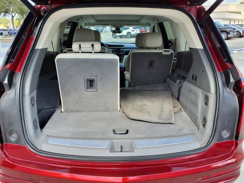 Used 2021 Cadillac XT6 Premium Luxury image 16