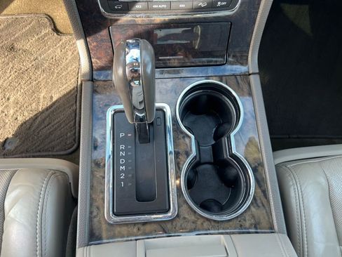 Used 2015 Lincoln Navigator 4WD image 34