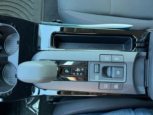 Used 2024 Toyota Prius Prime SE image 38