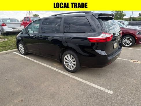 Used 2017 Toyota Sienna LE AWD/4WD image 4