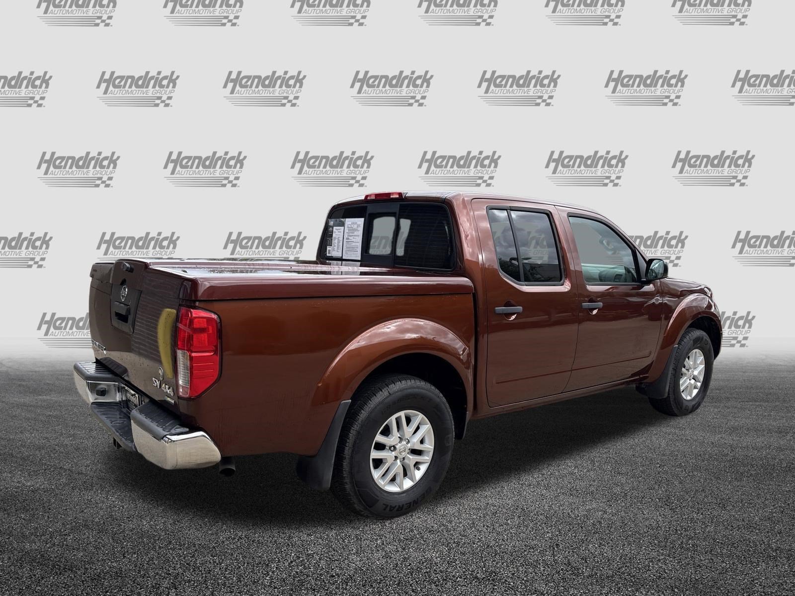 Used 2018 Nissan Frontier SV AWD/4WD image 10