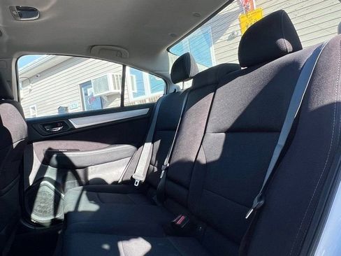 Used 2016 Subaru Legacy 2.5i Premium w/ Moonroof Package image 11