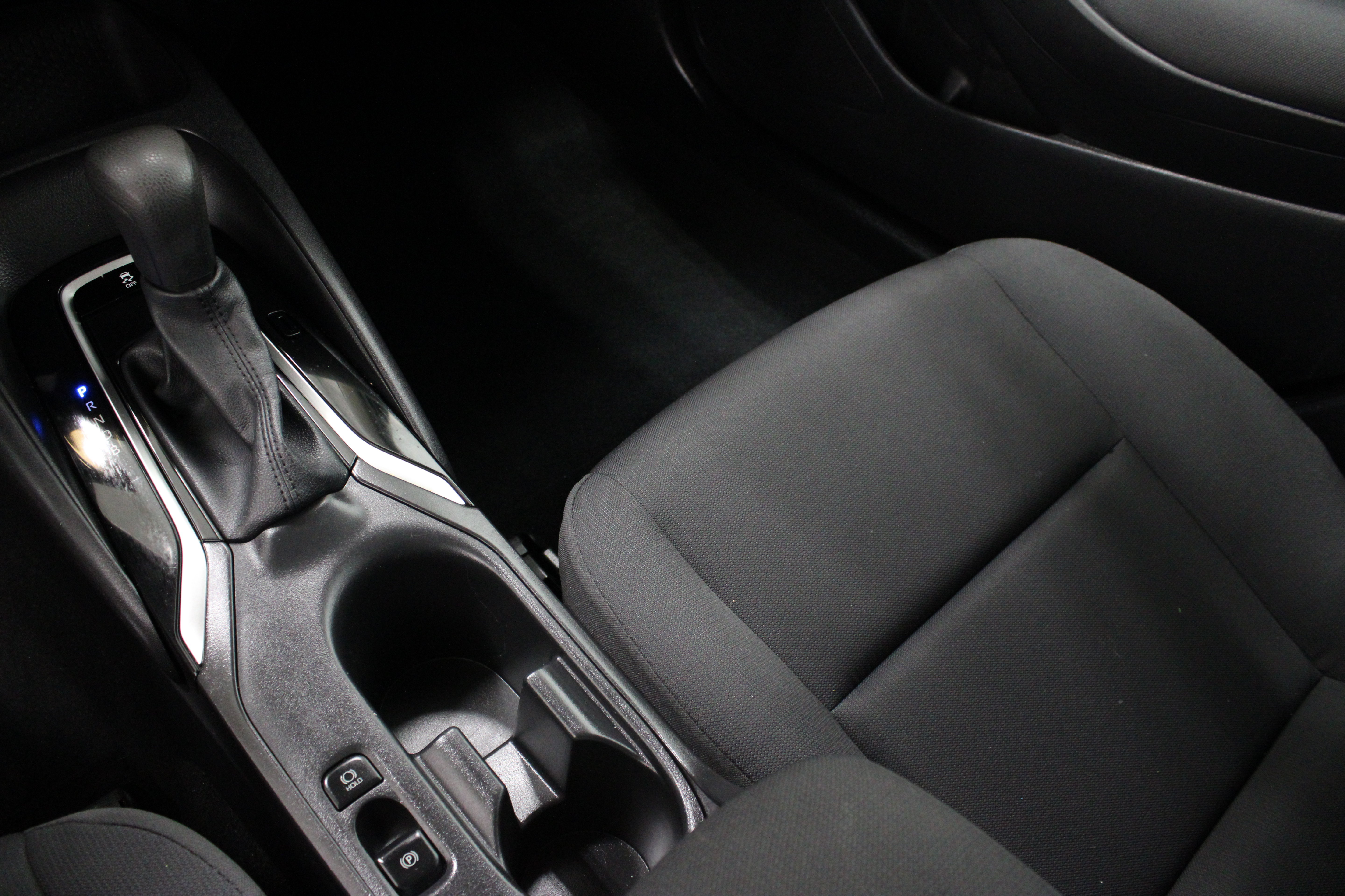 Certified 2025 Toyota Corolla LE FWD image 16