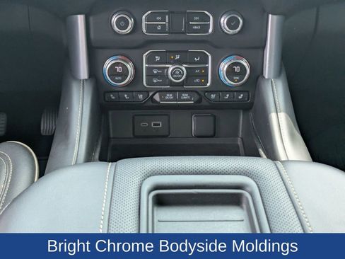 Used 2023 GMC Yukon SLT AWD/4WD image 25