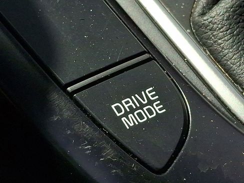 Used 2025 Kia Soul LX w/ LX Technology Package FWD image 26