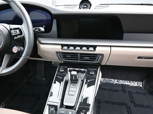 Used 2025 Porsche 911 Carrera image 24