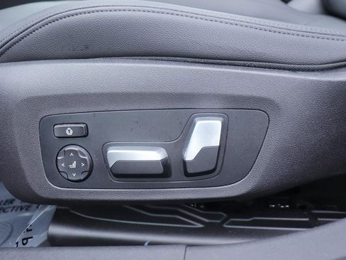 Used 2020 BMW 330i Sedan w/ Premium Package image 21